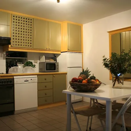 Domus Aliki